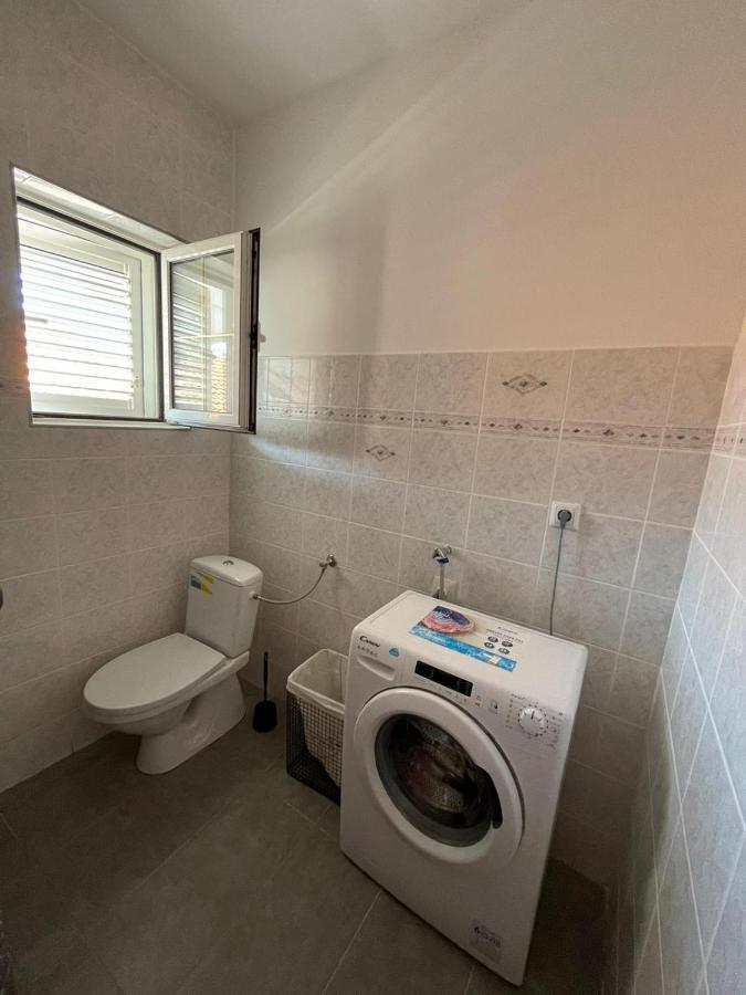 Apartmani Ira Vir Exterior foto