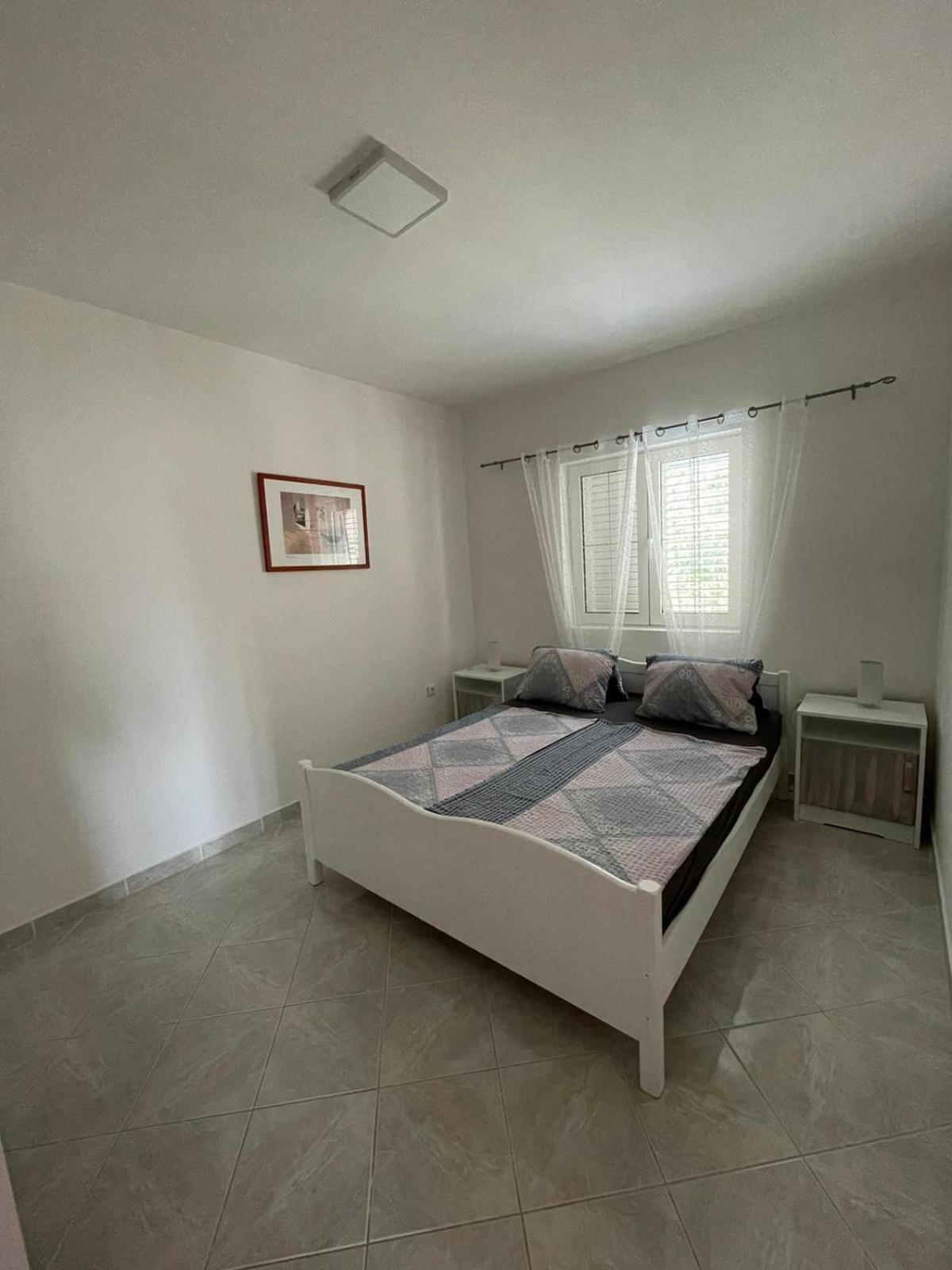 Apartmani Ira Vir Habitación foto
