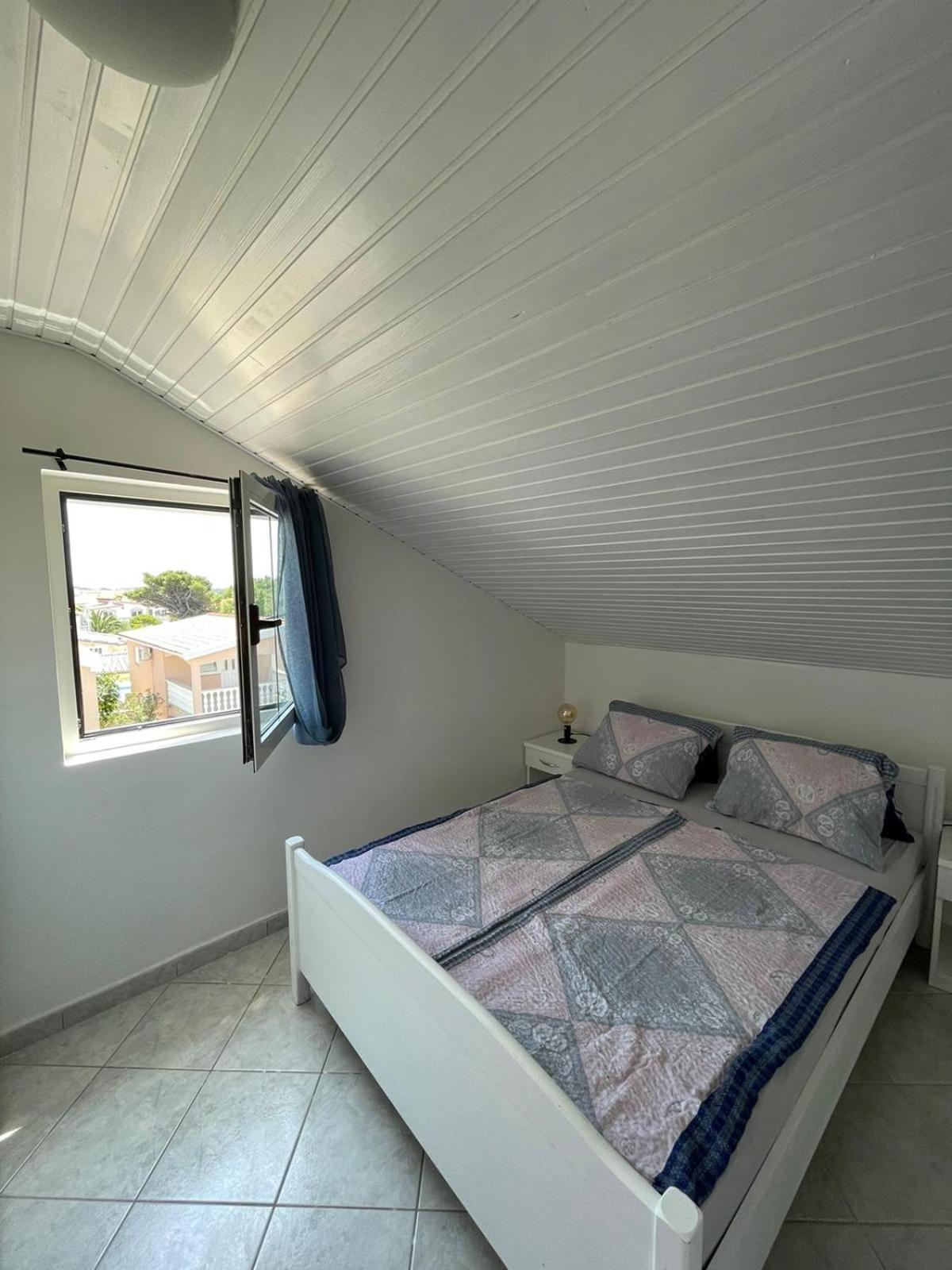 Apartmani Ira Vir Habitación foto