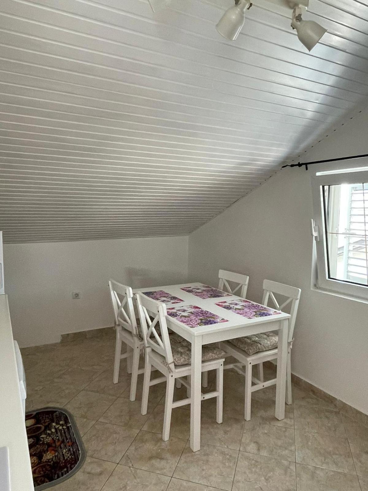 Apartmani Ira Vir Habitación foto